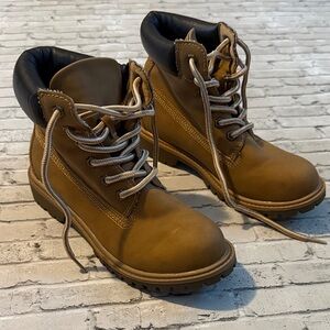 Women’s Tan Lace-Up Boots